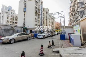 南京滨江花园吃瓜事件,邻里纠纷引发社会关注